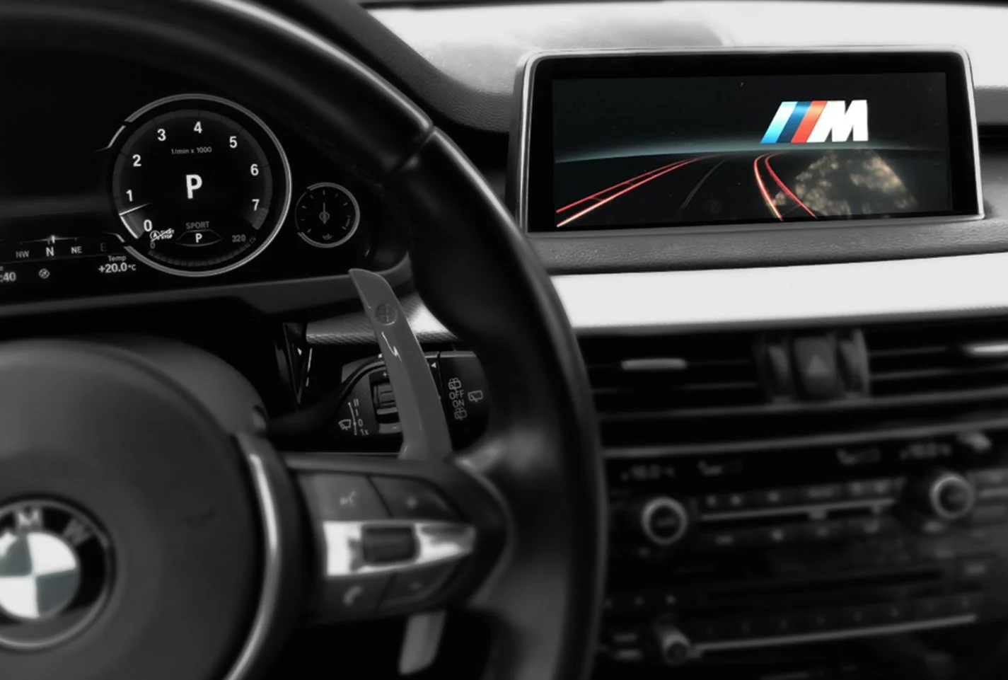 Standard BMW startup screen vs new M performance startup animation